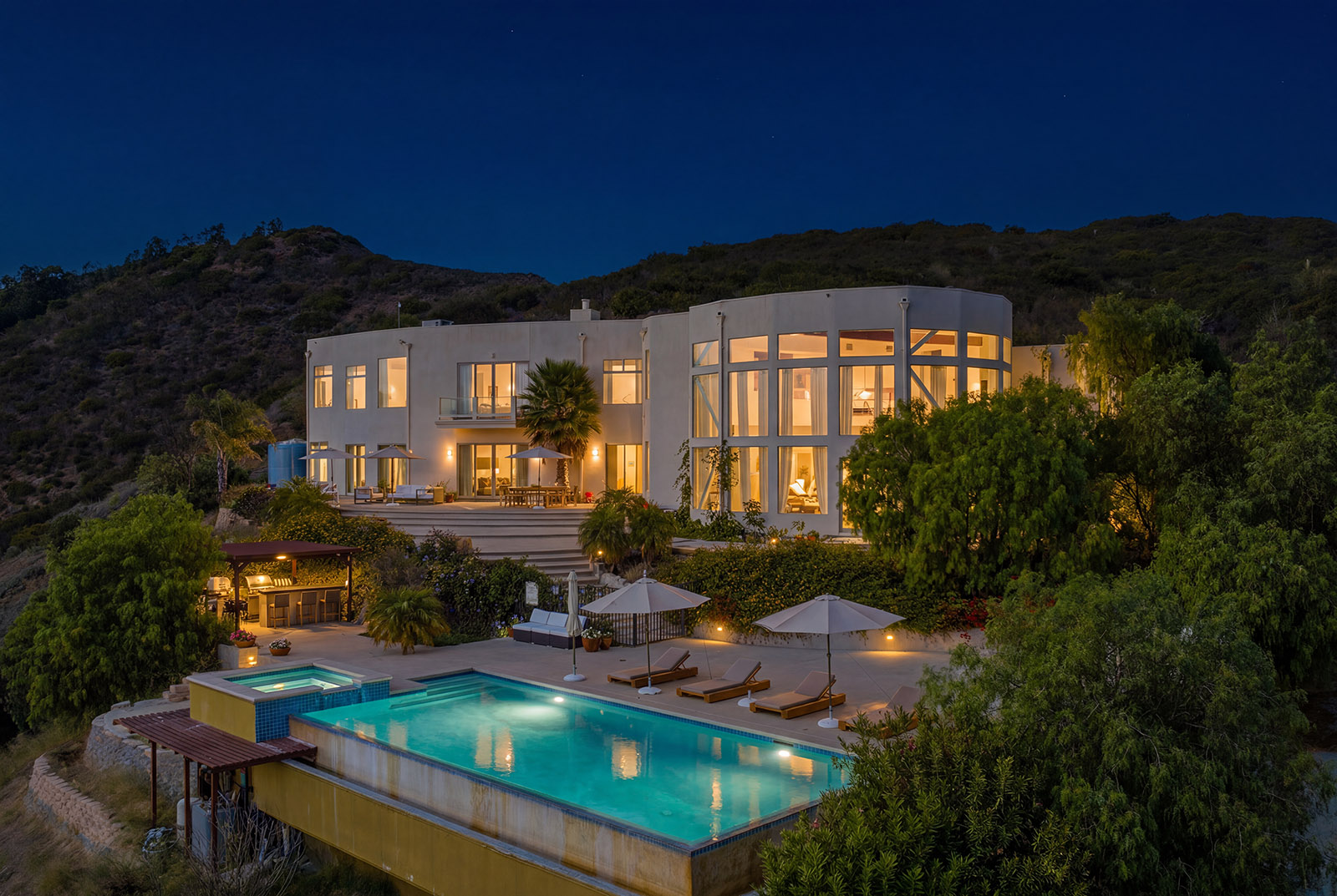 9980 Houston Rd — Malibu contemporary above Deer Creek