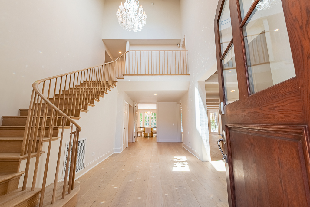 17636 Camino De Yatasto — Pacific Palisades estate